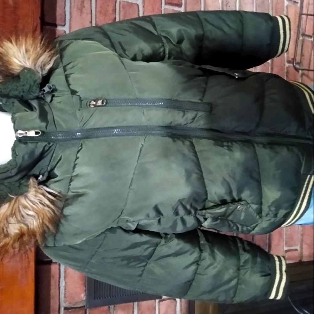 STEVE MADDEN GREEN USED WINTER JACKET